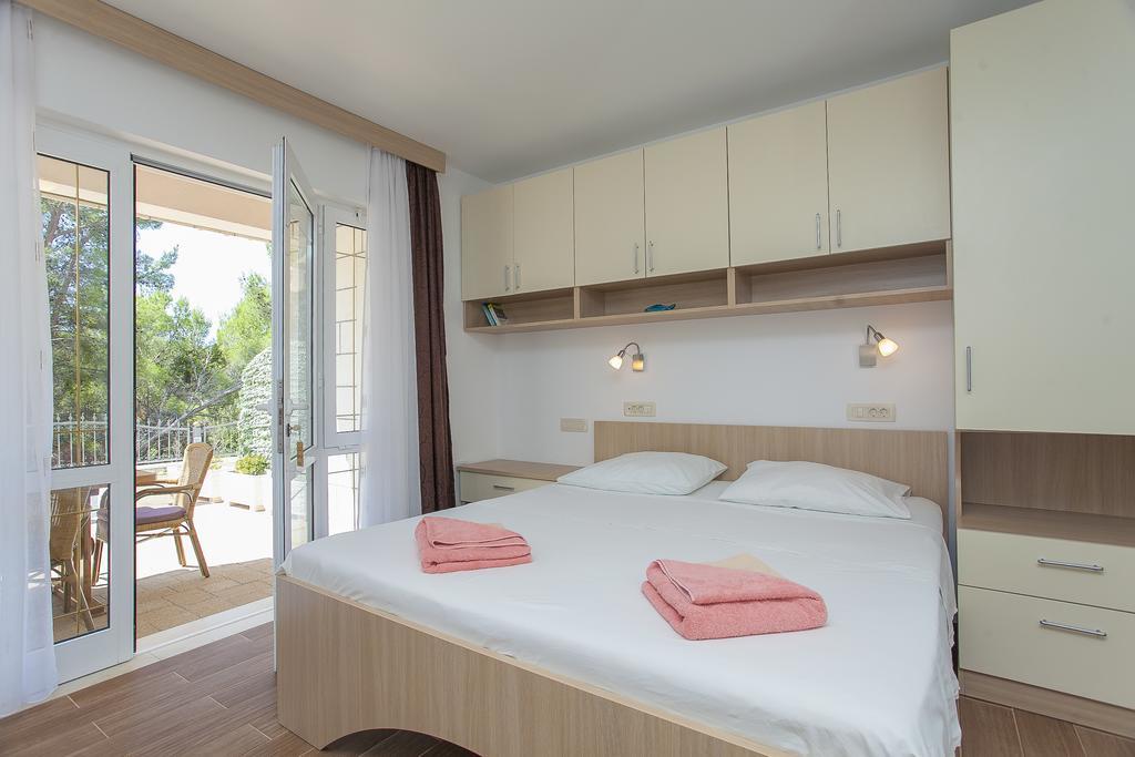 Apartments Villa Maris Lumbarda Kamer foto