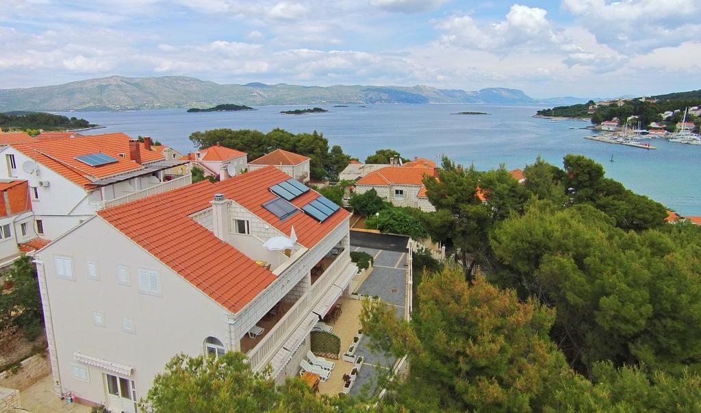 Apartments Villa Maris Lumbarda Buitenkant foto